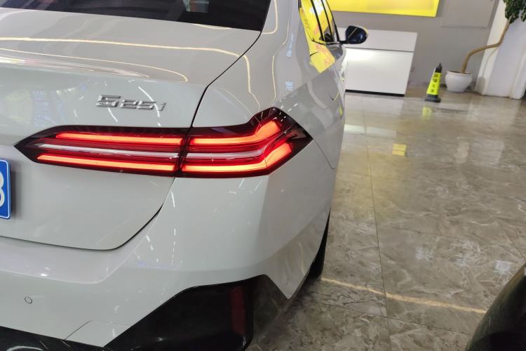 Used BMW 5 Series 2024 525i M Sport Package Right Rear Taillight