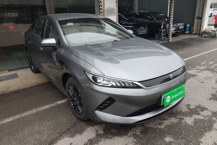 Used BYD Qin PLUS 2025 EV Smart Drive Edition 510KM Leading Model Front Right 45 Deg