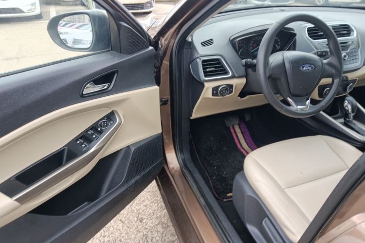 Used Ford Escort 2015 1.5L Automatic Comfort Edition