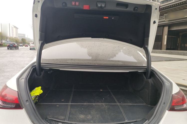 Used Mercedes-Benz E-Class New Energy 2022 Restyled E 350 e L Plug-in Hybrid Sports Sedan
