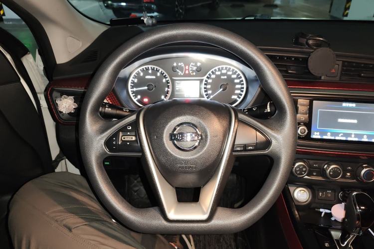 Used Nissan Lannia 2016 1.6L CVT Smart Cool Edition
