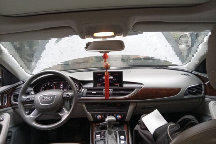 Used Audi A6L 2012 35 FSI Comfort Model Center Console