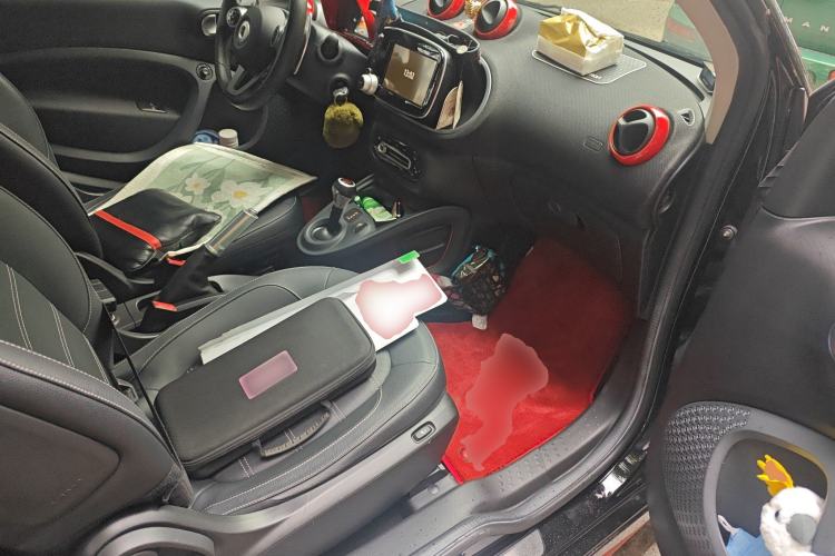 Used smart fortwo 2018 0.9T 66 kW Obsidian Flame Special Edition China V Standard
