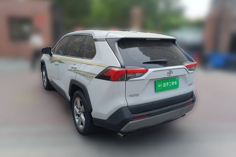 Used Toyota RAV4 2021 2.0L CVT Two-Wheel Drive Fashion PLUS Edition
