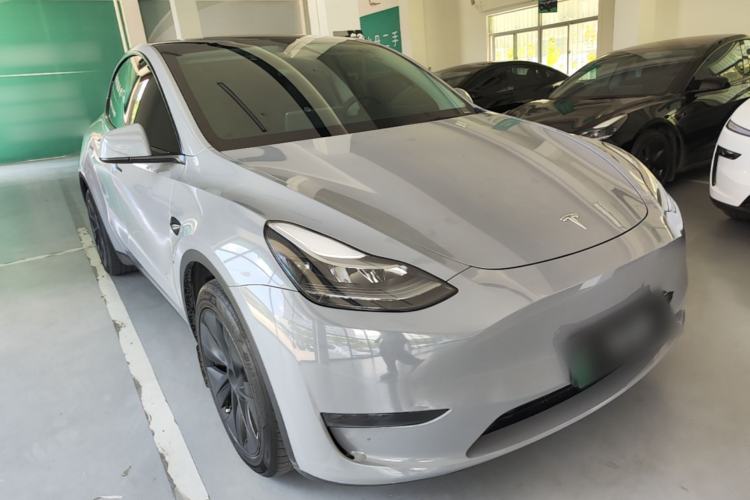 Used Tesla Model Y 2024 Long-Range All-Wheel-Drive Version
