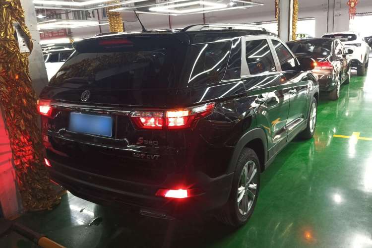 Used Dongfeng Fengon S560 2021 Revised 1.5T CVT Elite Version Rear Right 45 Deg