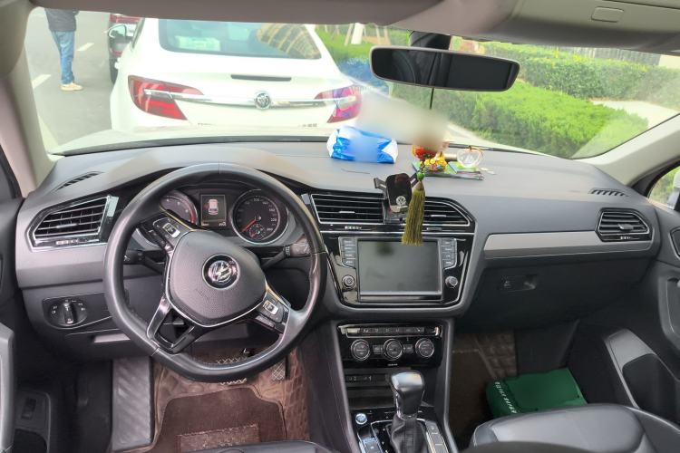 Used Volkswagen Tiguan L 2018 380TSI Automatic All-Wheel Drive Luxury Edition
