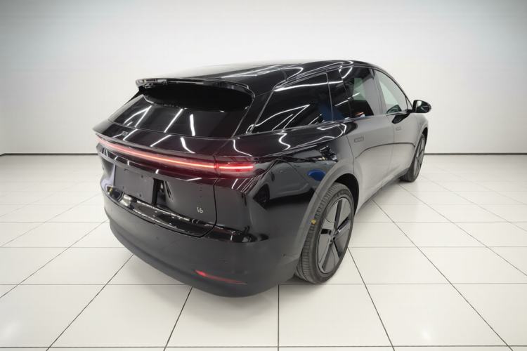 Used Li Auto i6 2025 Model Two-Wheel-Drive Standard Type
