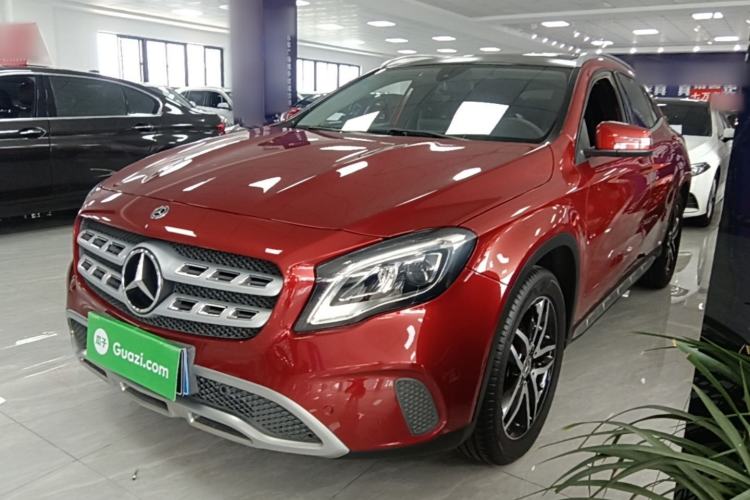 Używany Mercedes-Benz GLA 2017 GLA 200 Fashion Model