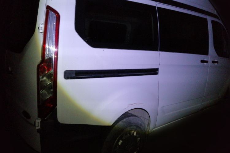 Used Ford Transit 2017 2.0T Diesel Multi-Purpose Commercial Vehicle Short Wheelbase Low Roof China V Standard Rear Right 45 Deg