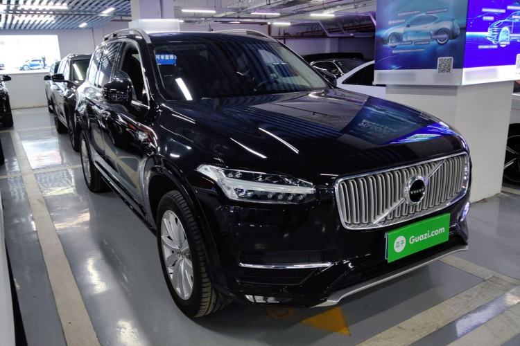 Used Volvo XC90 2018 T6 Zhiyi Edition 7-Seater Front Right 45 Deg