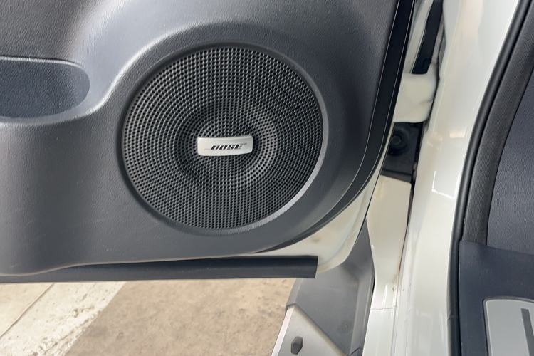 Used Renault Koleos 2016 2.0L Two-Wheel-Drive Comfort Edition with BOSE System