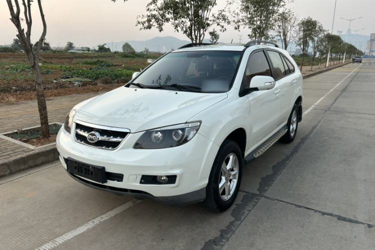 Used BYD S6 2013 Platinum Edition 2.4L Automatic Luxury Model