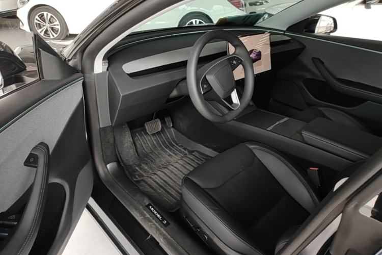 Used Tesla Model 3 2025 Rear-Wheel-Drive Version
