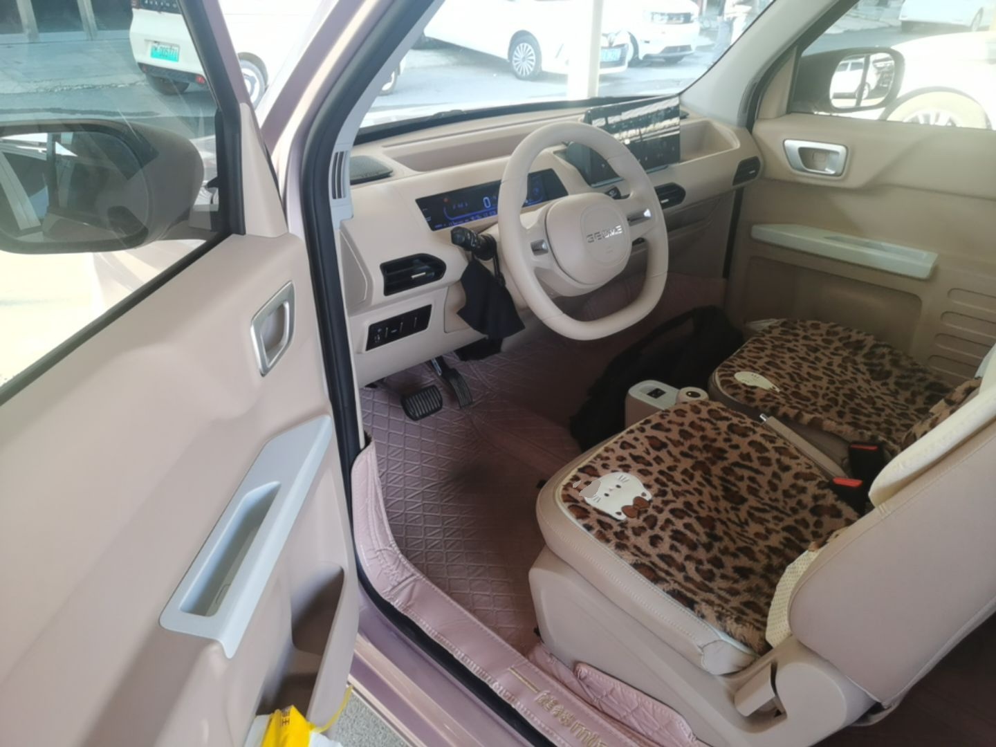 Geely Galaxy Panda 2023 Panda Mini 200km Endurance Bear — снимка 18