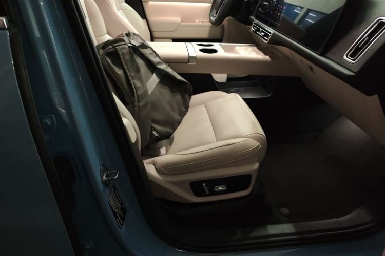 Used Li Auto L7 2025 Max Smart Refresh Edition Right Front Seat