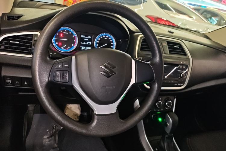 Used Suzuki S-Cross 2015 1.6L CVT Two-Wheel Drive Entry-Level Trim
