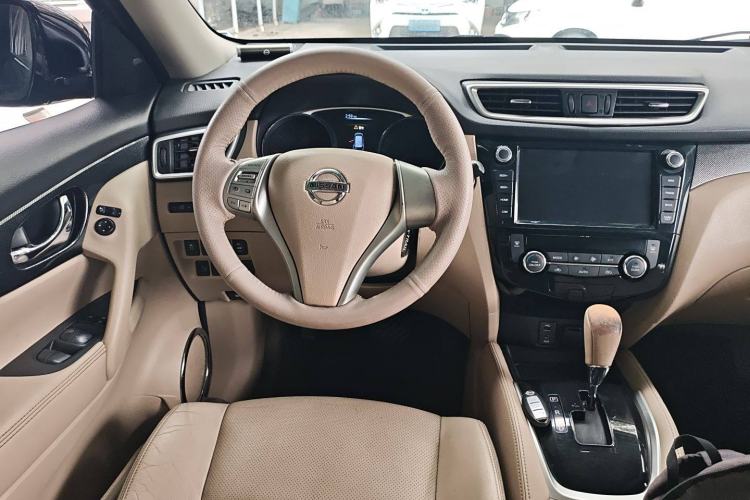 Used Nissan X-Trail 2016 2.5L CVT Sport Edition 4WD
