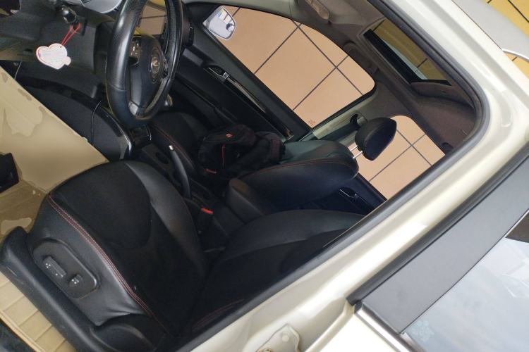 Used Land X8 2014 Explorer Edition 2.0T Diesel 4x2 Ultra-Luxury Model