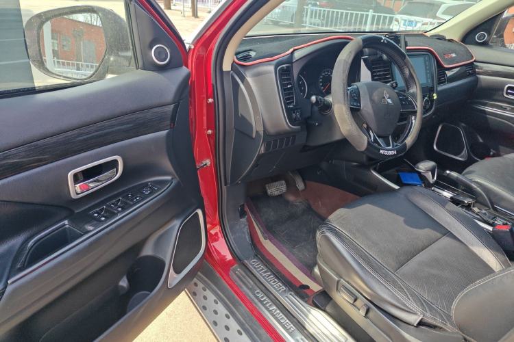 Used Mitsubishi Outlander 2018 2.0L Two-Wheel Drive Glory Edition 5 Seats