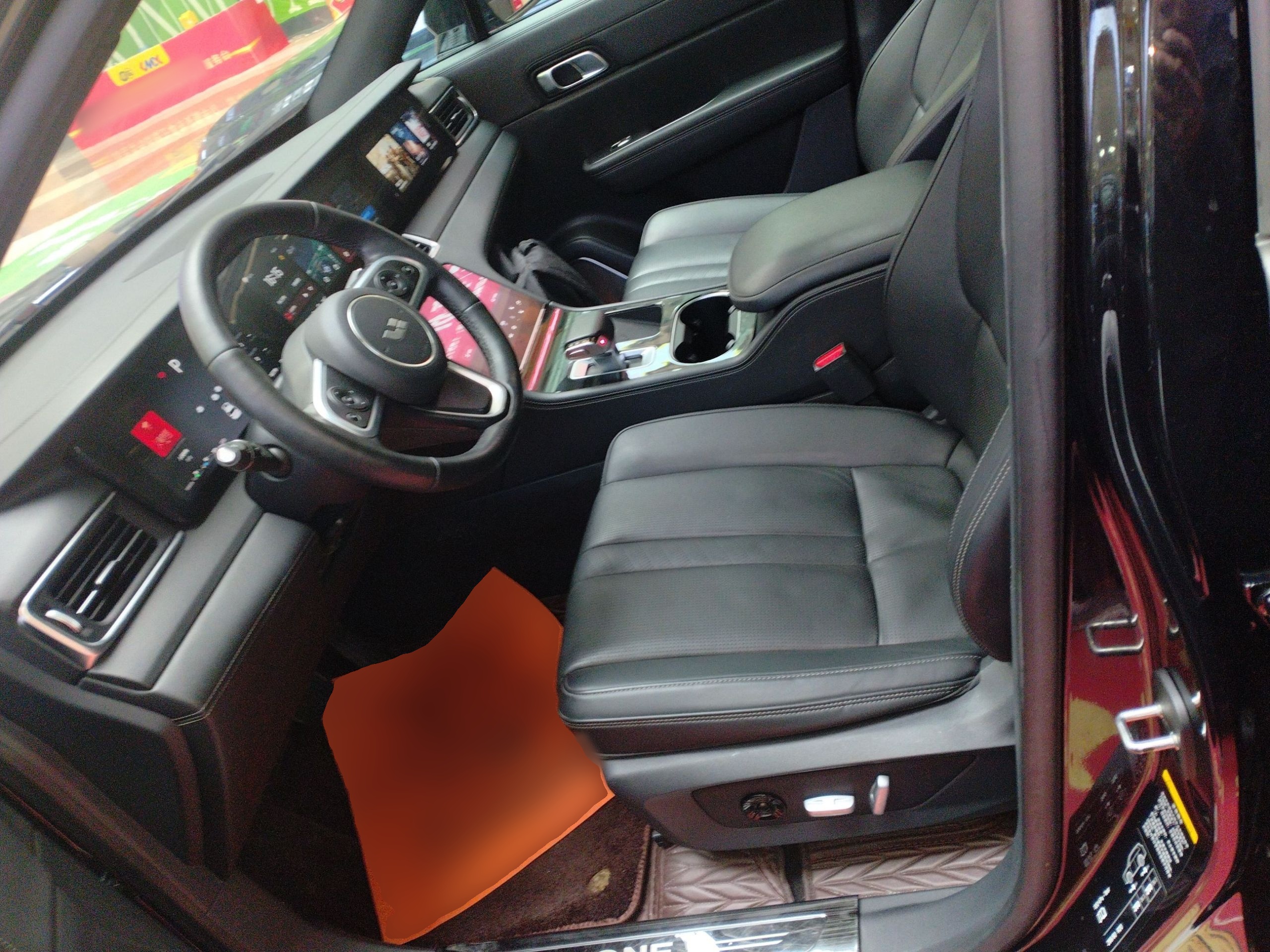 المقاعد الأمامية داخل السيارة