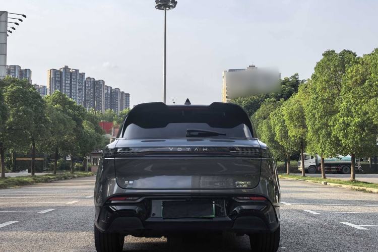 Used VOYAH FREE 2025 318 259 km All-Wheel-Drive Exploration Edition
