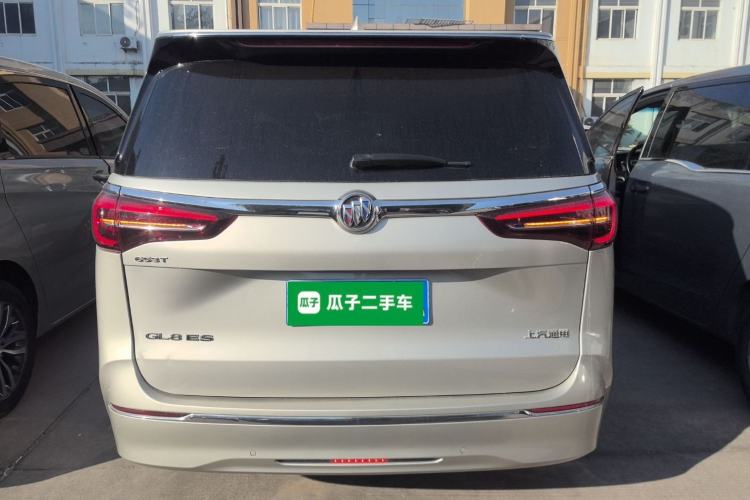 Used Buick GL8 2022 ES Landtrek 653T Comfort Edition