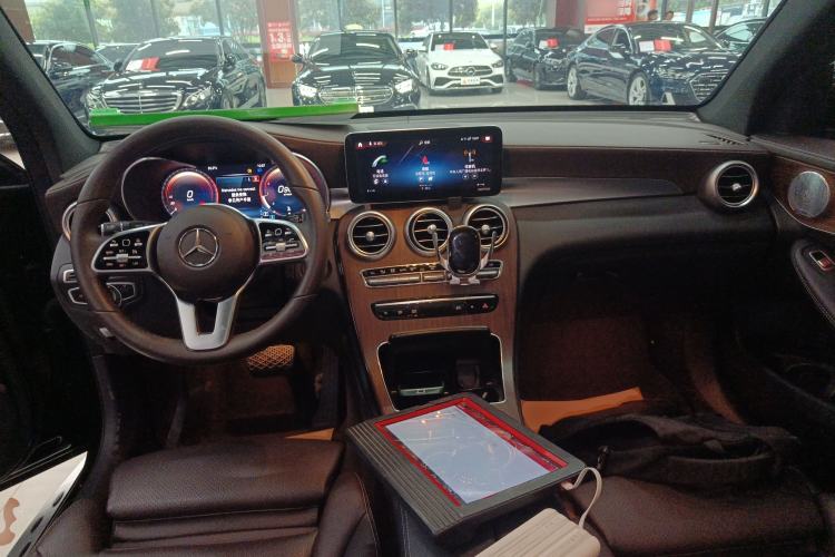 Used Mercedes-Benz GLC 2020 Facelift GLC 300 L 4MATIC Dynamic Edition
