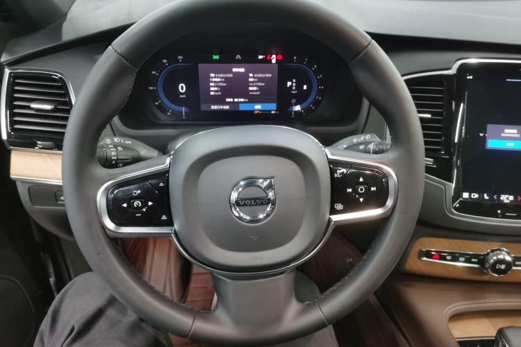 Used Volvo XC90 2023 B6 Zhiyi Luxury Edition 7-Seater
