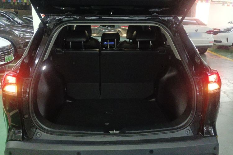 Used Toyota FRONTLANDER 2022 2.0L CVT Elite Edition Trunk