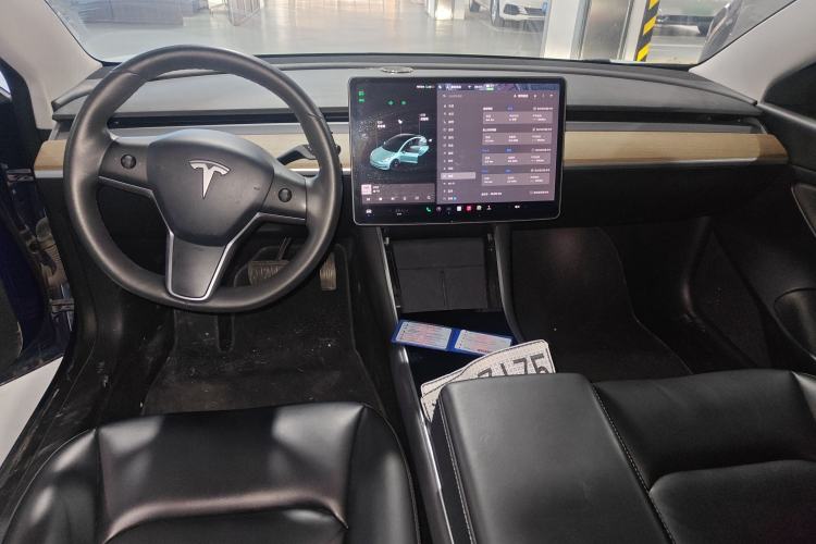 Used Tesla Model 3 2020 Long-Range Rear-Wheel-Drive Version Center Console