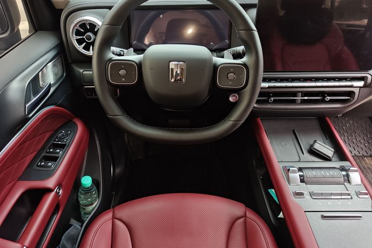 Used Tank 300 2025 2.0T Conqueror
