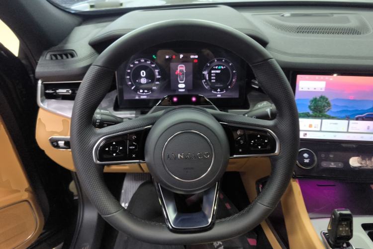 Used Lynk & Co 09 2024 2.0T Four-Wheel Drive Sport Edition Five Seats Steering Wheel