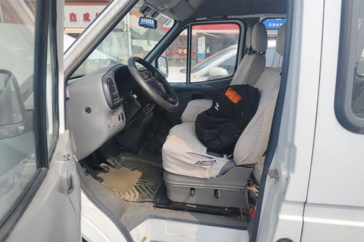 Used Ford Classic Transit 2013 2.8T Diesel Logistics Model with Short Wheelbase and Mid-Roof JX493ZLQ4