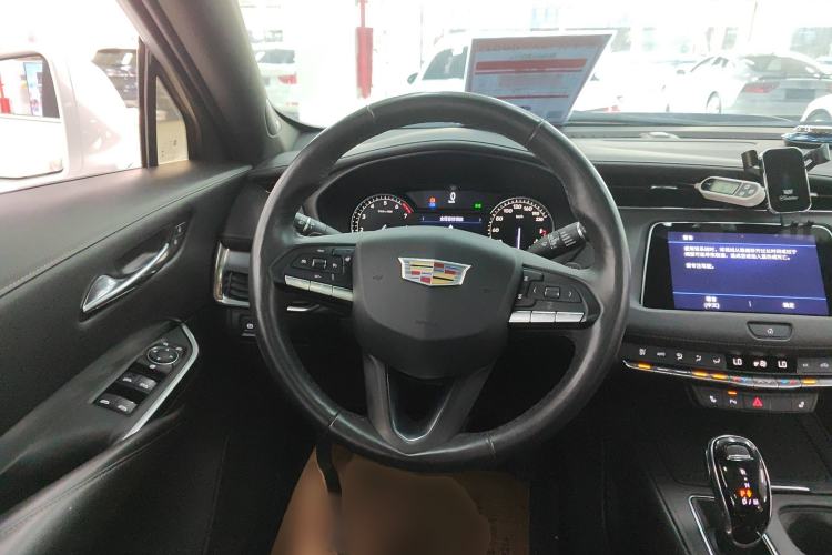 Used Cadillac XT4 2021 28T Two-Wheel Drive Leading Version