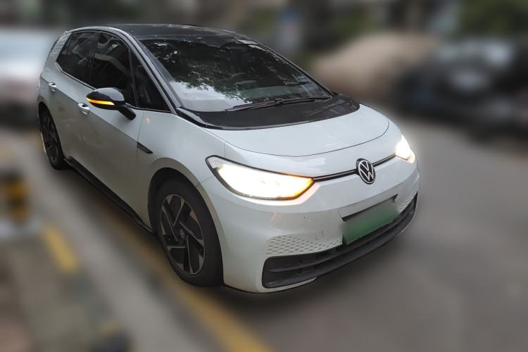 Used Volkswagen ID.3 2022 Active Pure Intelligent Enjoyment Edition Front Right 45 Deg