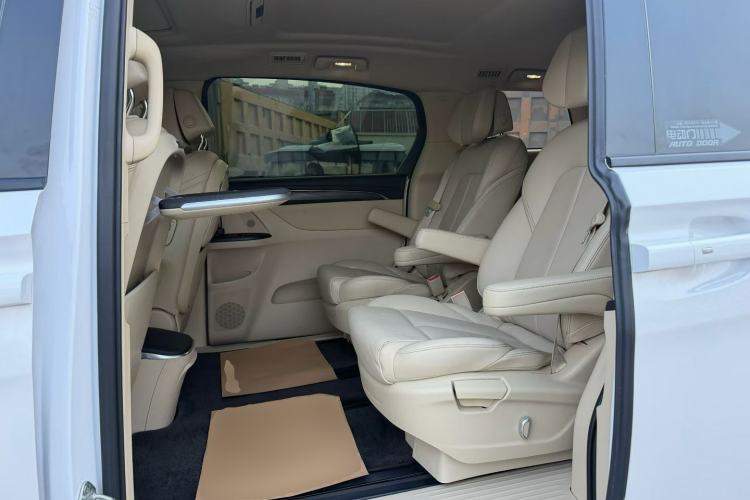 Used Buick GL8 2022 ES Landtrek 653T Luxury Edition
