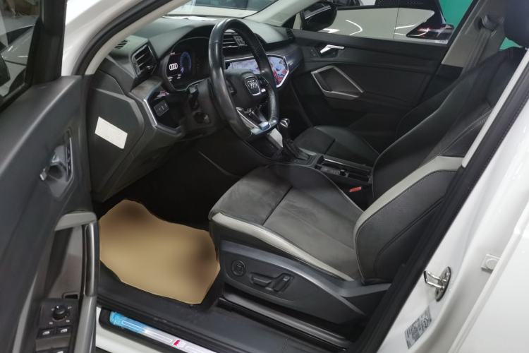 Used Audi Q3 2020 35 TFSI Fashion Dynamic Model