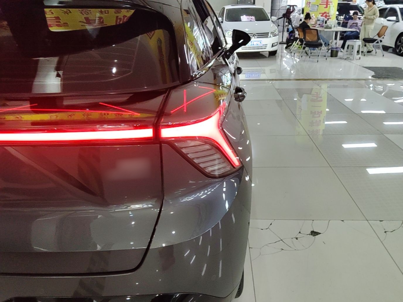 MG 4 EV 2022 520 km Flagship Edition — снимка 9