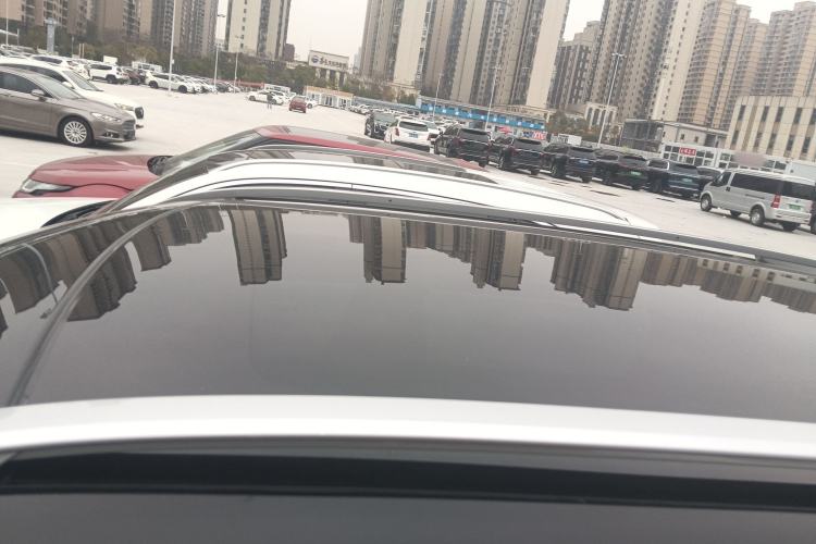 Used Land Rover Discovery Sport 2022 249 PS Metropolitan Edition 5 Seats