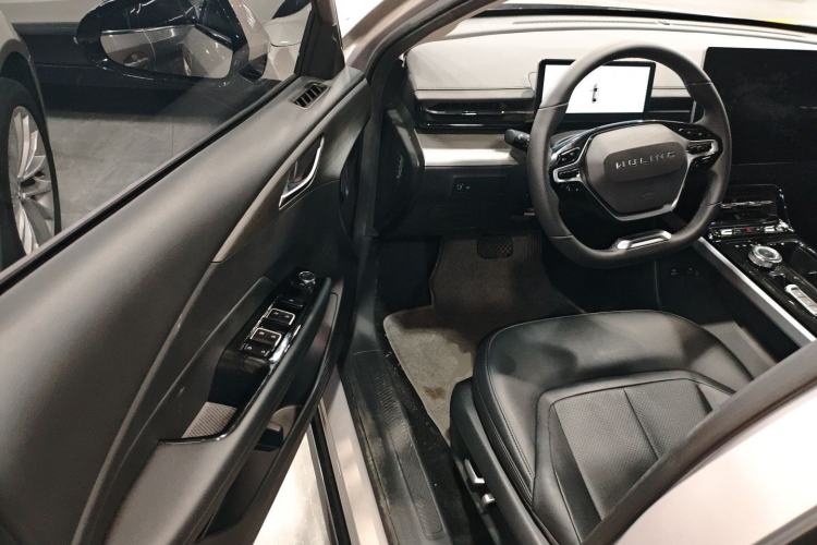 Used Wuling Xingguang 2024 Co-Creation Edition 510 Advanced Model
