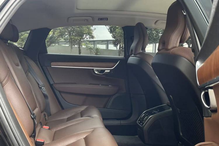 Used Volvo S90 2019 T5 Zhiyuan Edition
