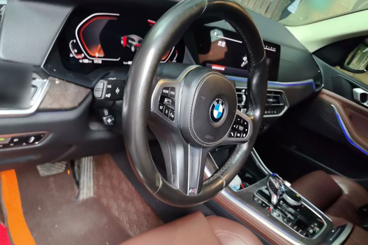 Used BMW X5 2019 xDrive40i M Sport Package Steering Wheel