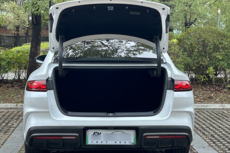 Used BYD Qin L 2025 DM-i Smart Drive 120KM Superior Model Trunk