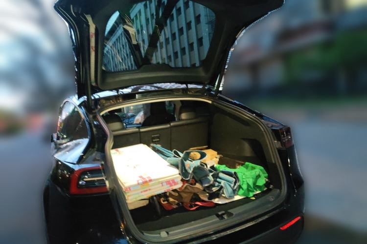 Used Tesla Model Y 2022 Long-Range All-Wheel-Drive Version Trunk