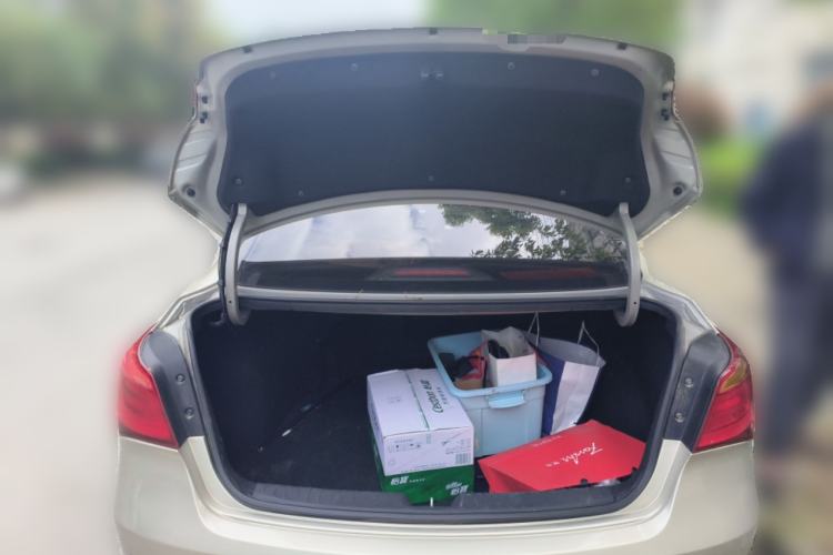 Used Hyundai Mistra 2014 1.8L Automatic Smart GLS Trunk