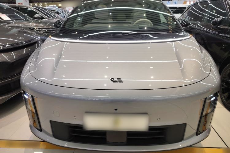 Used Li Auto i6 2025 Model Four-Wheel-Drive Standard Type Front