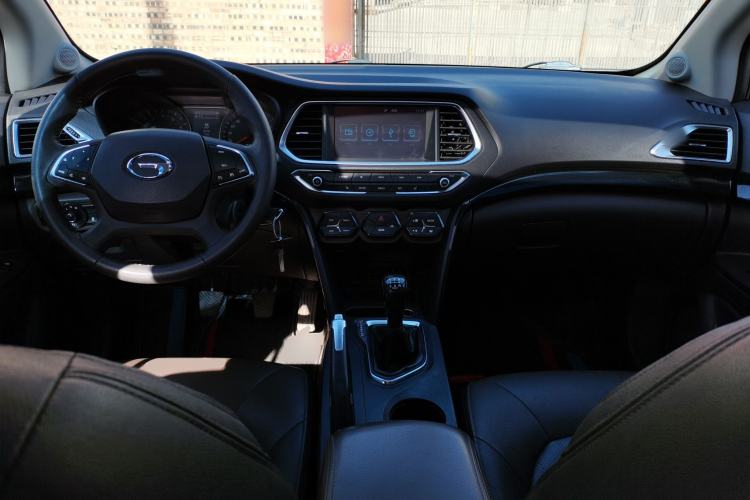 Used GAC Trumpchi GS4 2015 200T Manual Luxury Edition Center Console