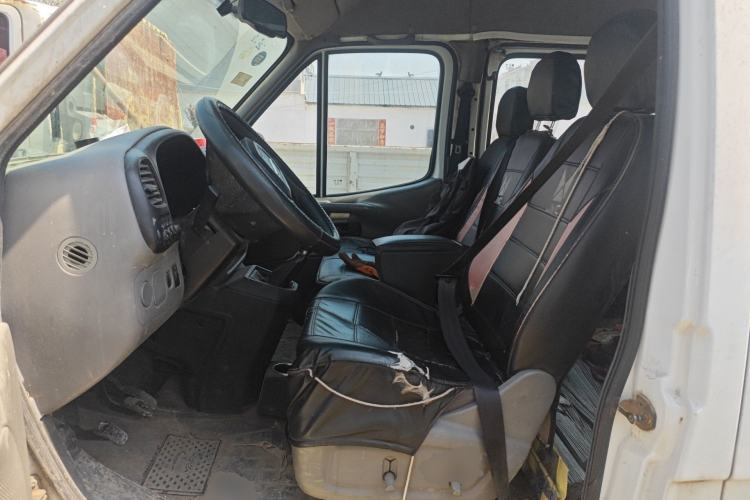 Used JMC Transit 2017 2.8T Commercial Version Short Wheelbase Mid-Roof 6/7/8-Seater JX493