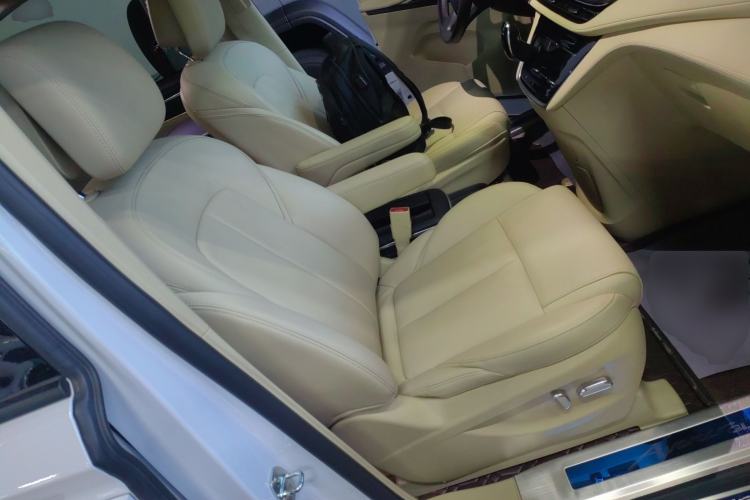 Used Buick GL8 2022 ES Landtrek 653T Luxury Edition
